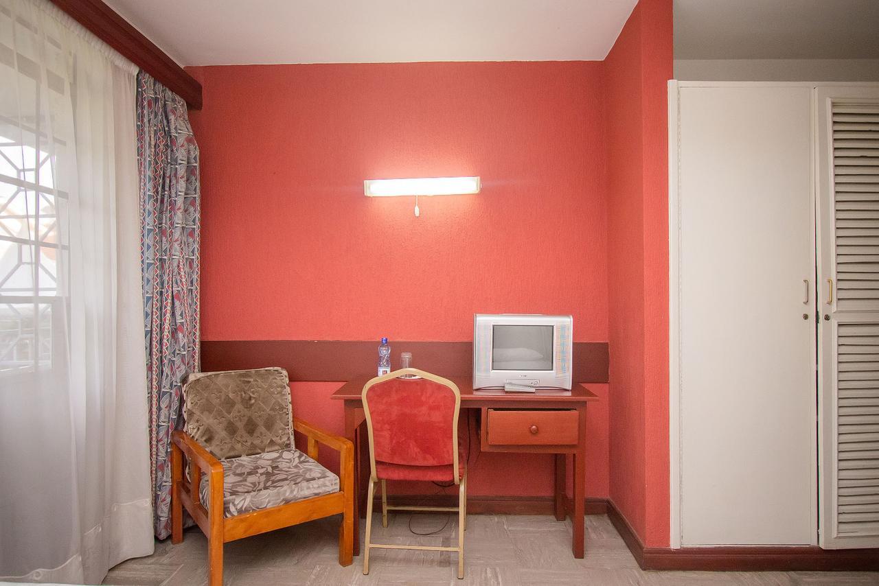 Milele Hotel Nairobi Exterior photo